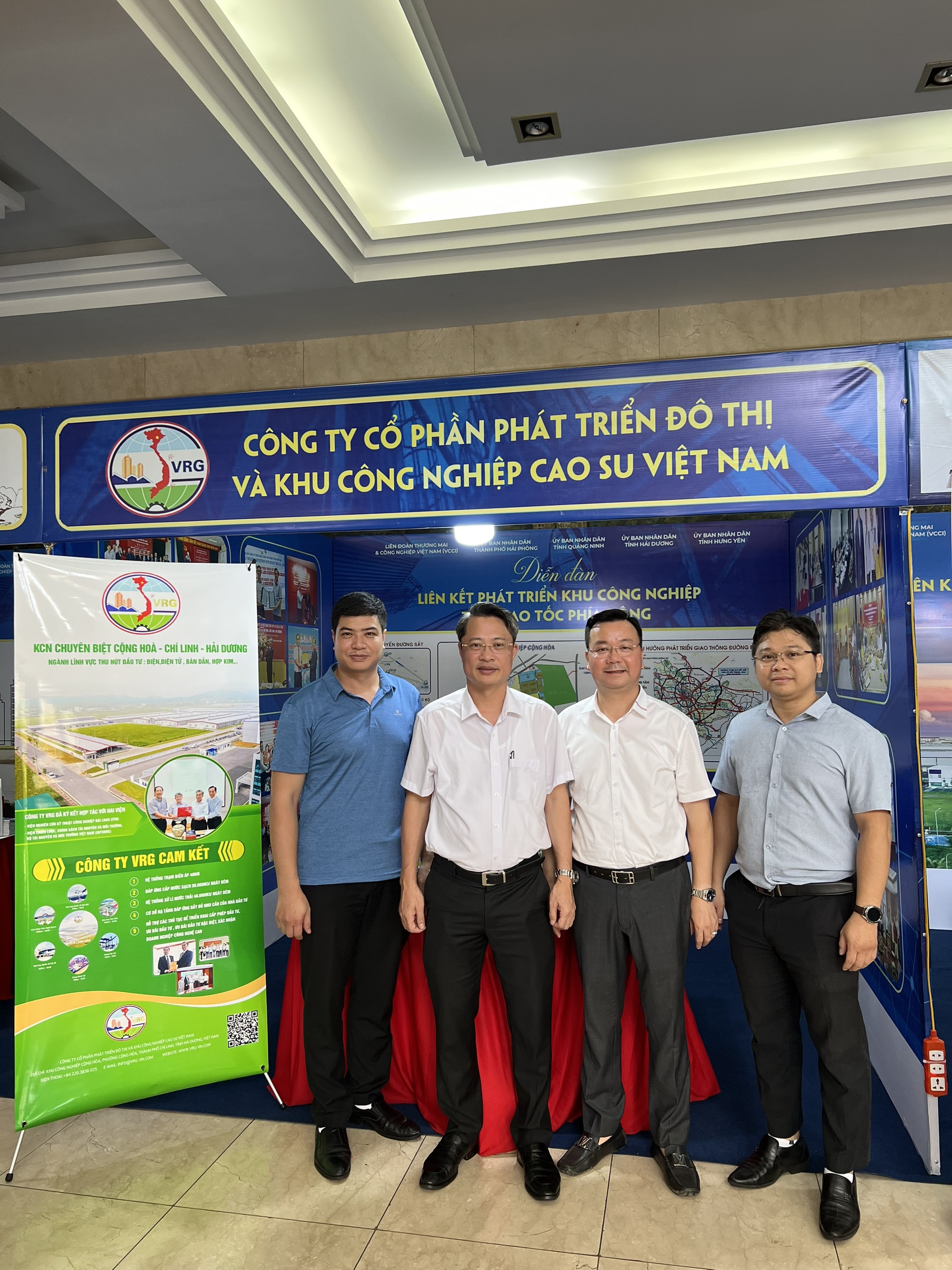 /upload/images/van-tien-thanh/dien-dan-lien-ket-phat-trien-khu-cong-nghiep/z4664540751640-ed1dc7ec78cbf31d0d7c73d9fae03361.jpg